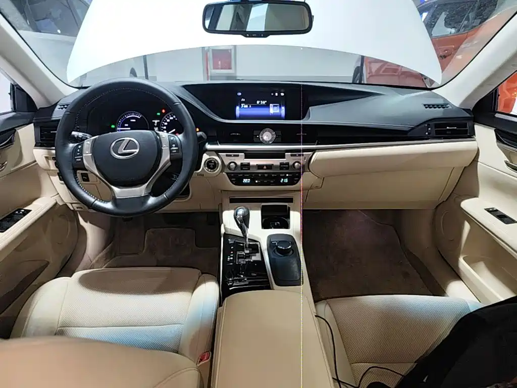 Lexus ES — миниатюра 10