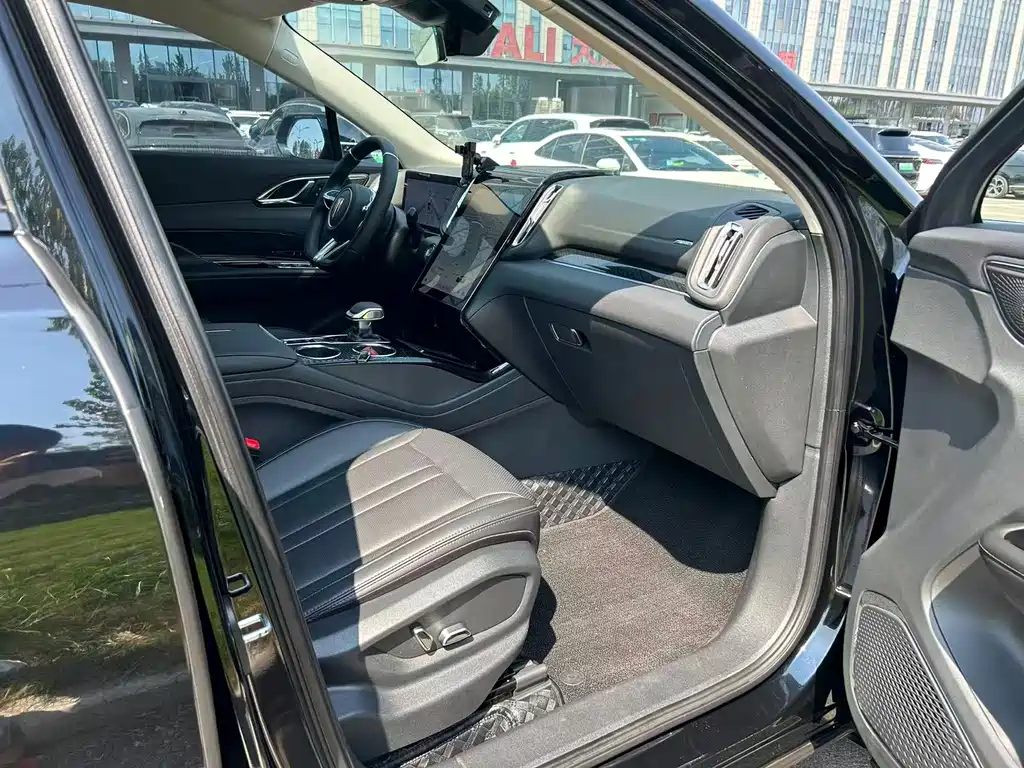 Hongqi Hongqi HS3 — миниатюра 6