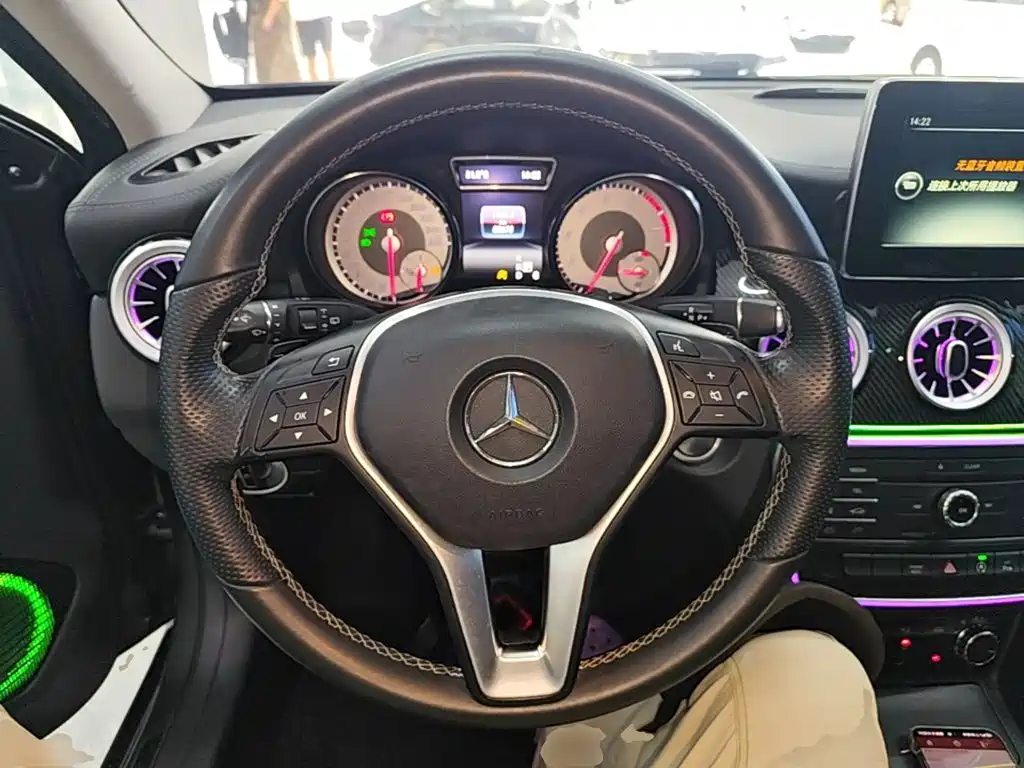 Mercedes-Benz GLA — миниатюра 11