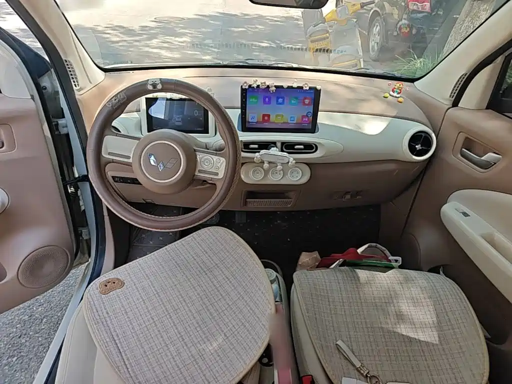 Wuling MINIEV — миниатюра 10