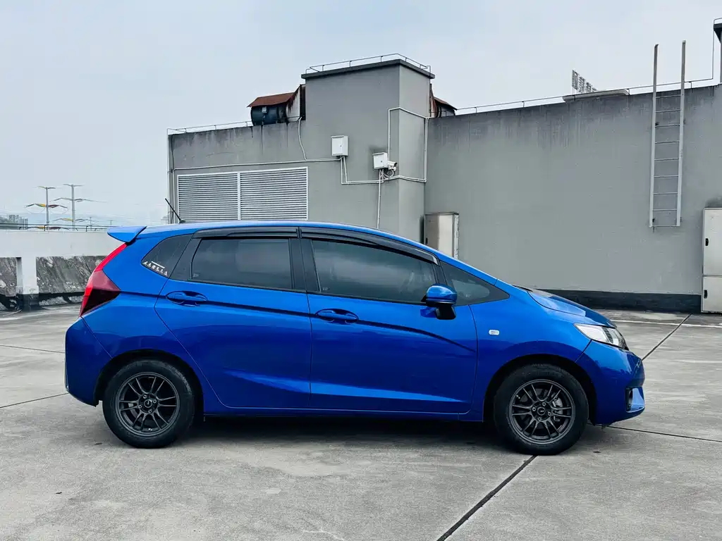 Honda Fit — миниатюра 7
