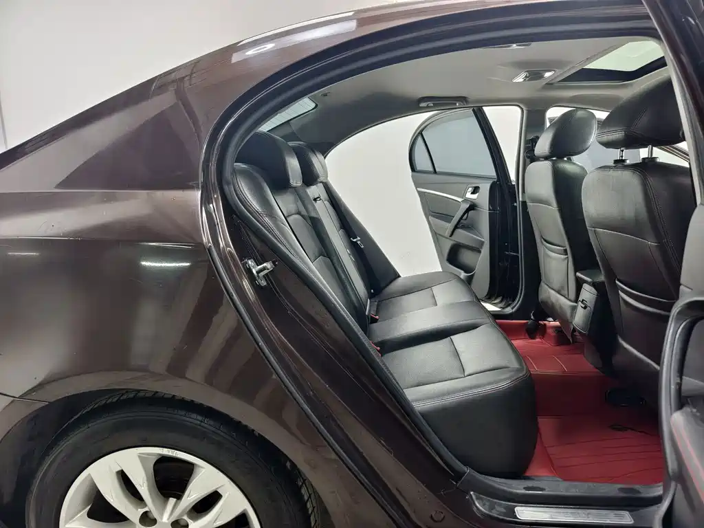 Geely Emgrand — миниатюра 16