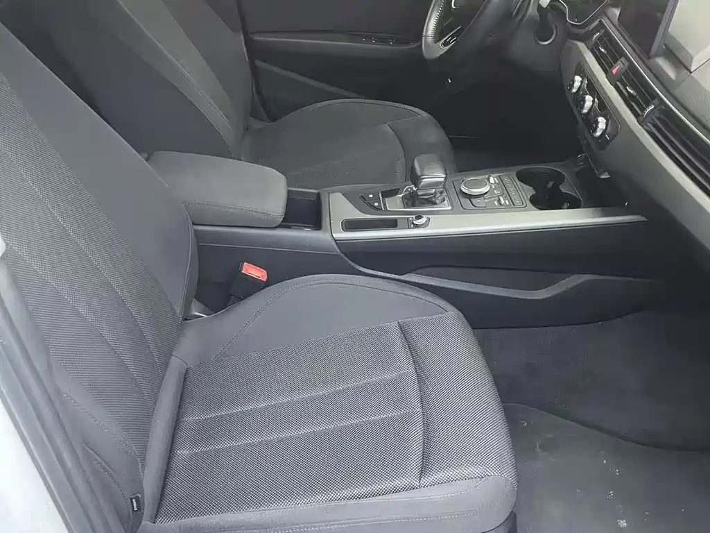 Audi A4L — миниатюра 4