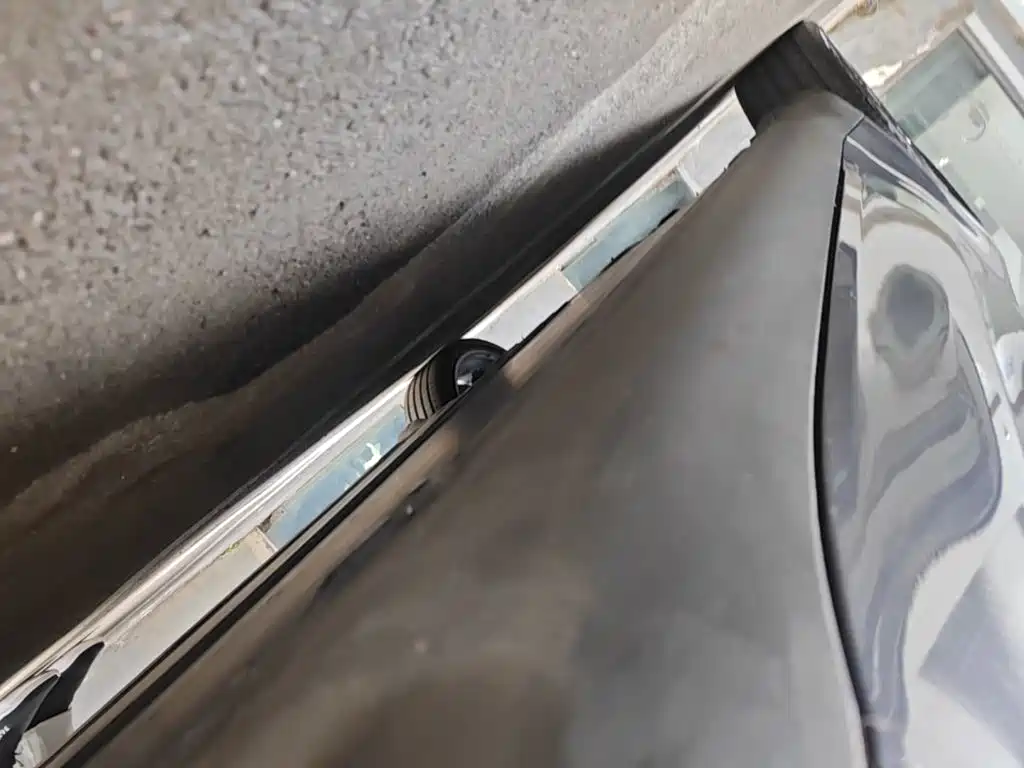 Tesla Model Y — миниатюра 21