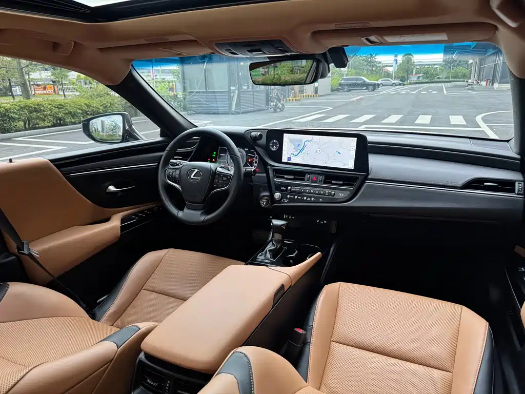 Lexus ES — миниатюра 4