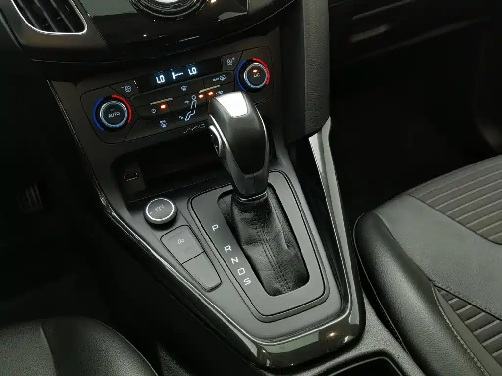 Ford Focus — миниатюра 13