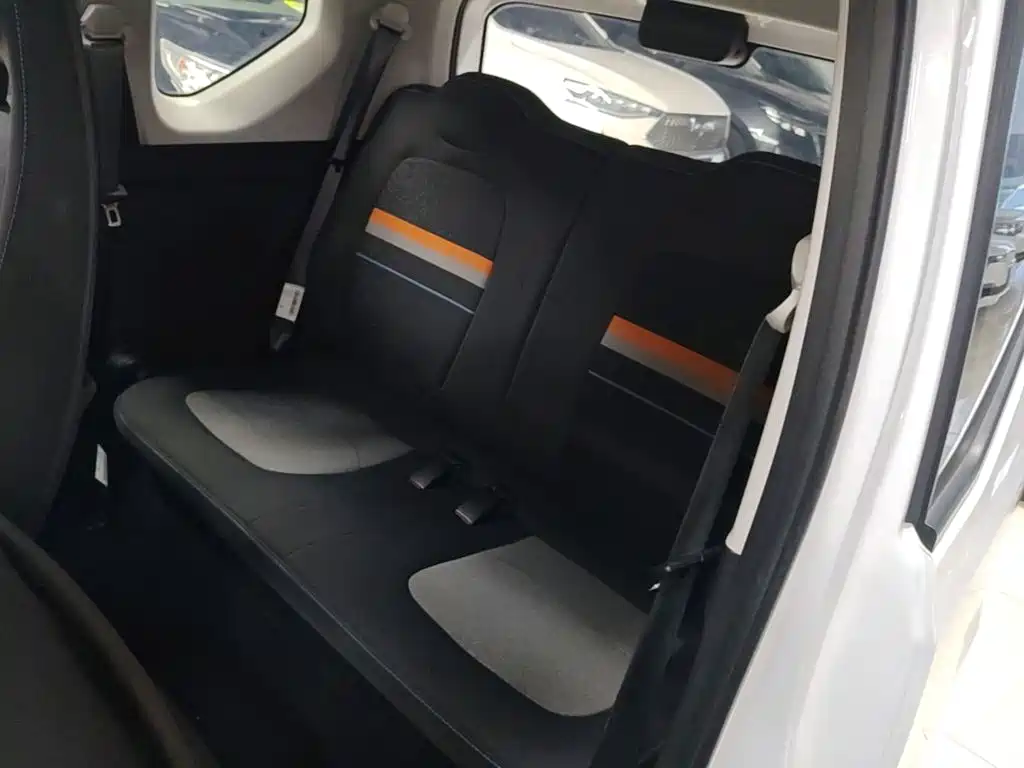 Wuling MINIEV — миниатюра 17
