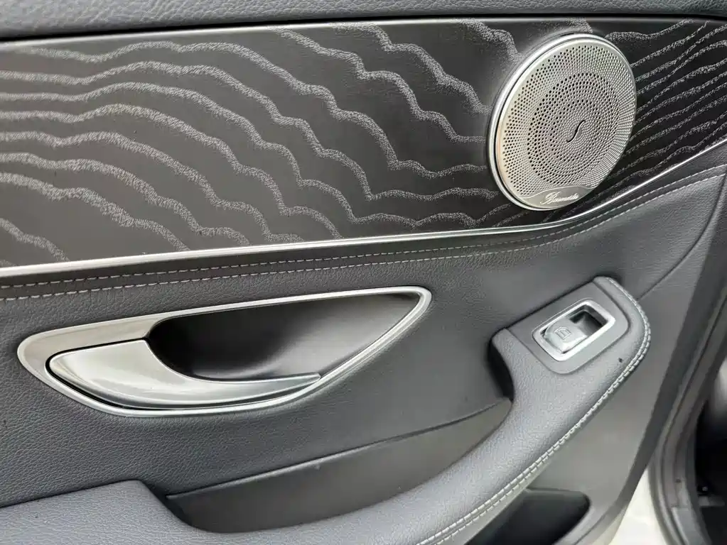 Mercedes-Benz C-Class — миниатюра 19