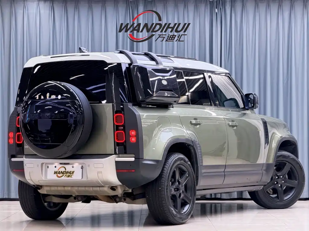 Land Rover Defender — миниатюра 18