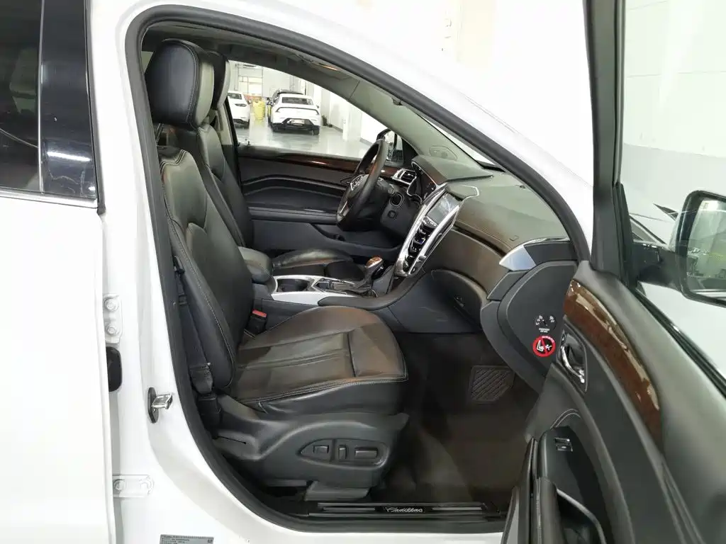 Cadillac SRX — миниатюра 23