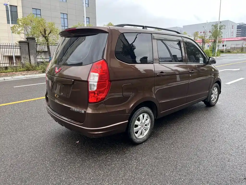 Wuling Hongguang — миниатюра 7