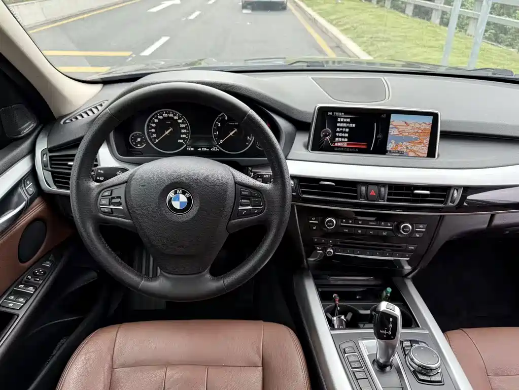 BMW X5 (Import) — миниатюра 17