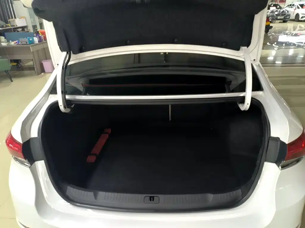Buick Excelle — миниатюра 19
