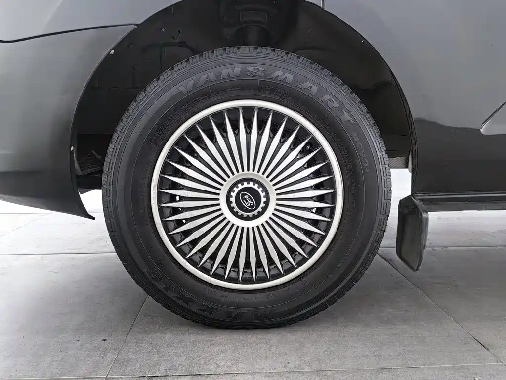 Ford Transit — миниатюра 17