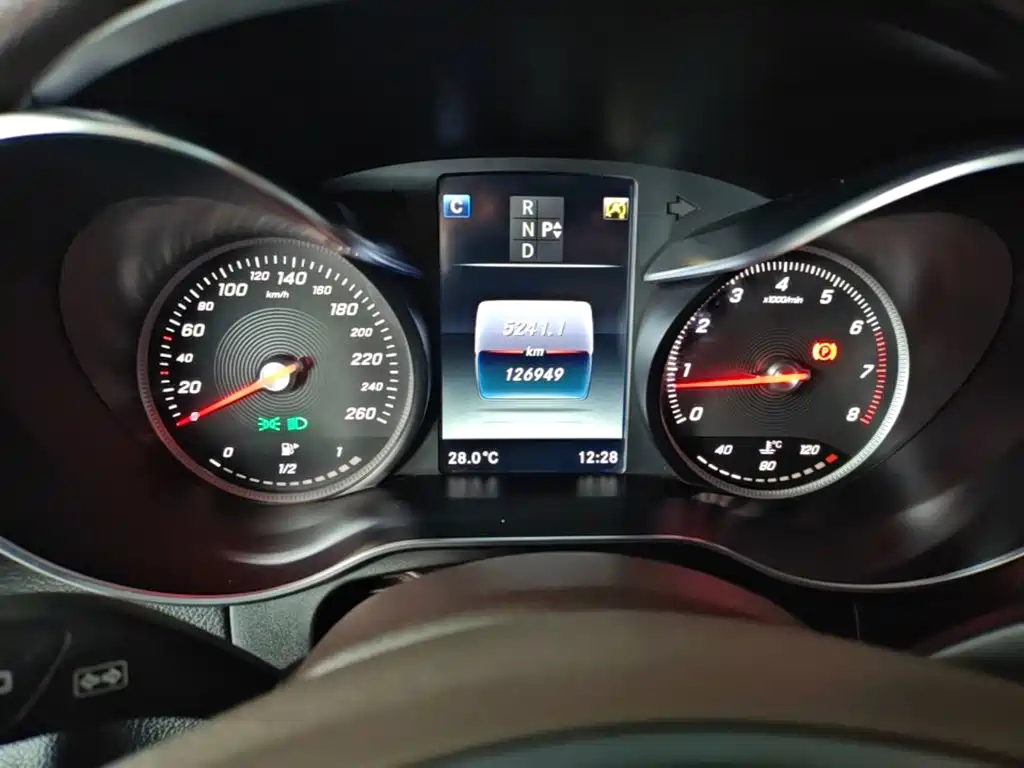 Mercedes-Benz GLC — миниатюра 12