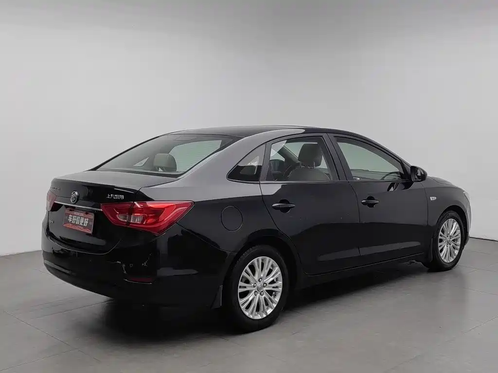 Buick Excelle — миниатюра 2
