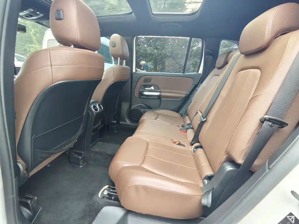 Mercedes-Benz GLB — миниатюра 6