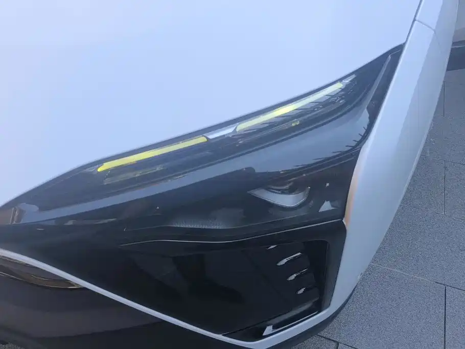 NIO ES8 — миниатюра 5