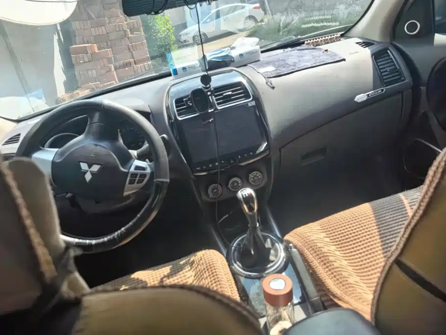 Mitsubishi ASX — миниатюра 12