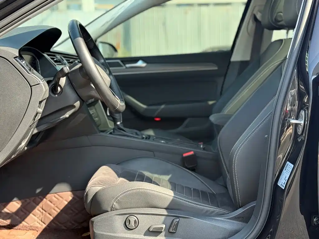 Volkswagen Magotan — миниатюра 4