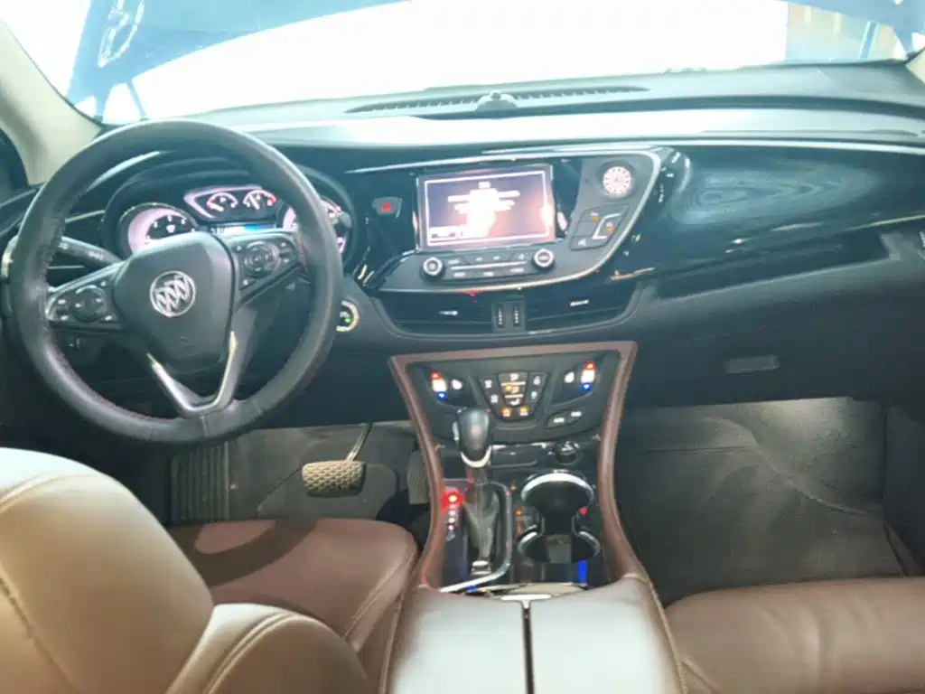Buick Envision Plus — миниатюра 10