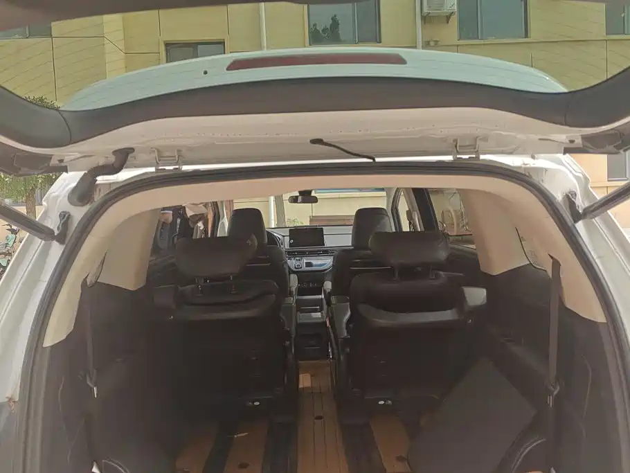 Honda Elysion — миниатюра 4