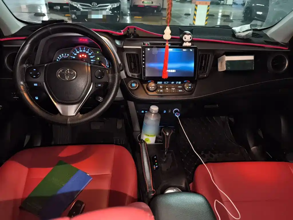 Toyota RAV4 — миниатюра 5