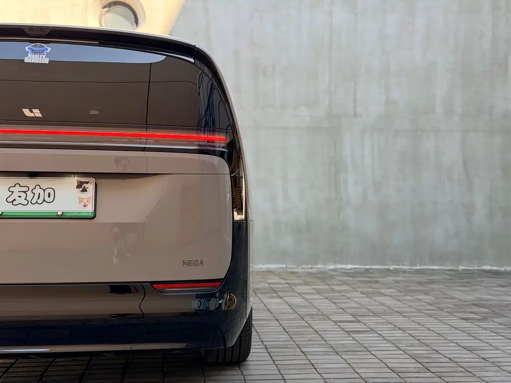 Li Auto Li MEGA — миниатюра 10