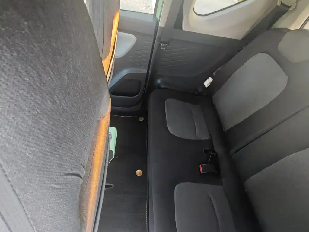 Wuling MINIEV — миниатюра 13