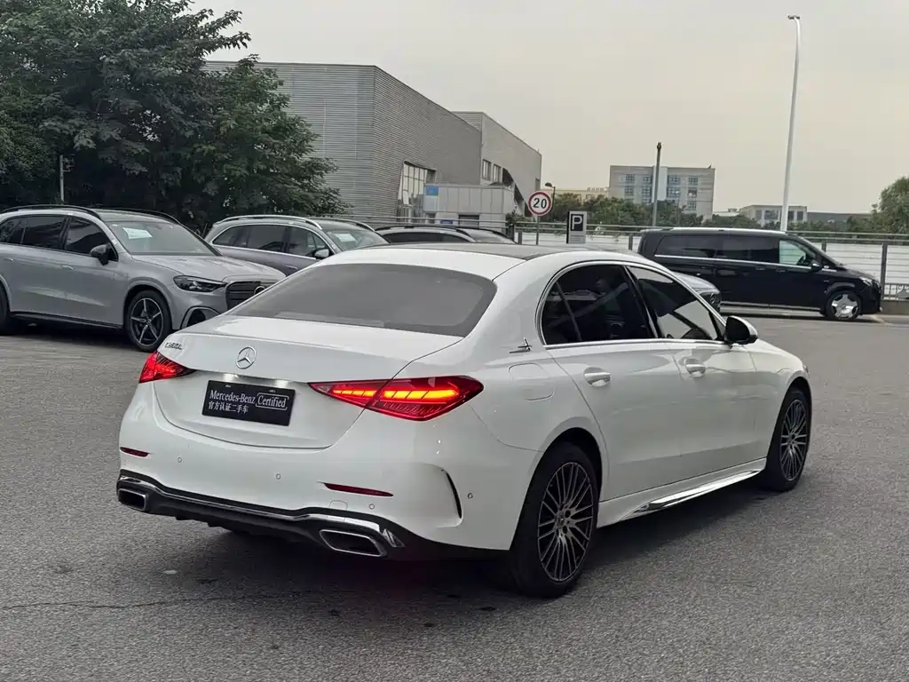 Mercedes-Benz C-Class — миниатюра 21