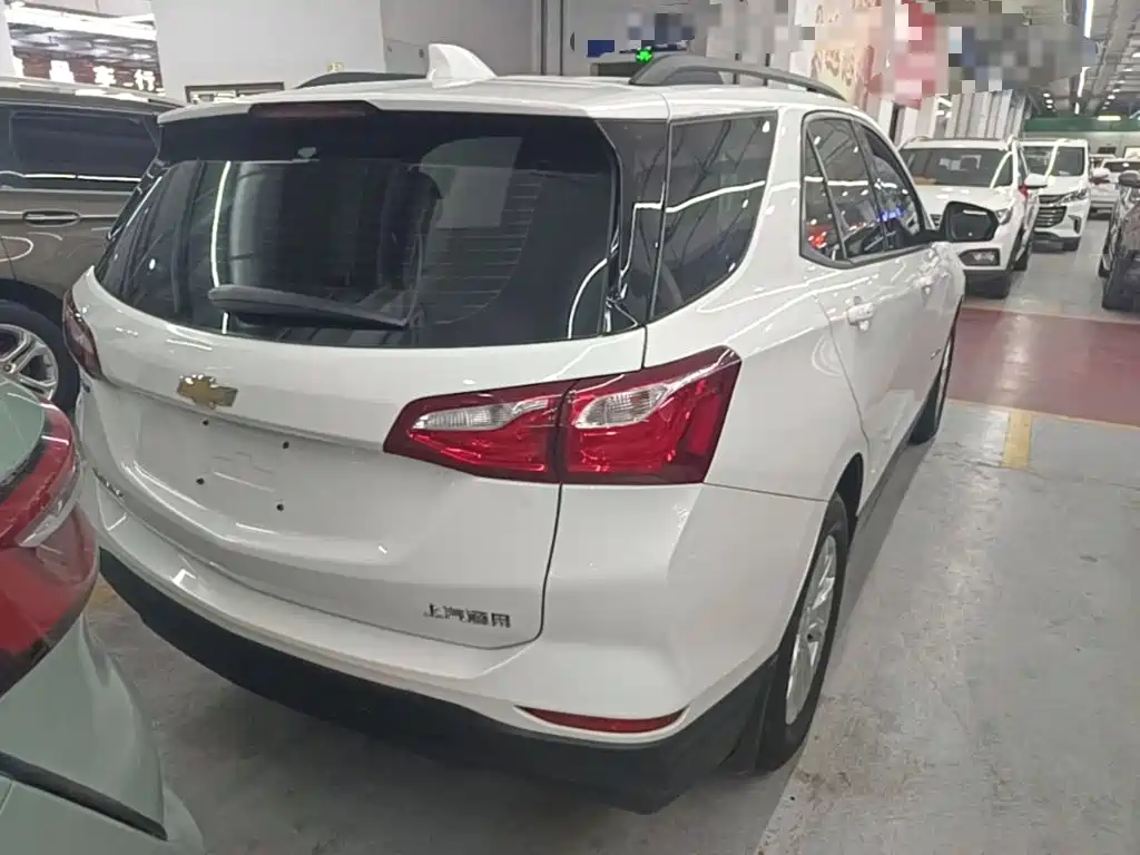 Chevrolet Equinox — миниатюра 7