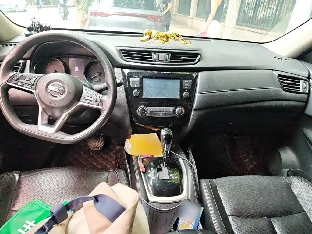 Nissan X-Trail — миниатюра 10