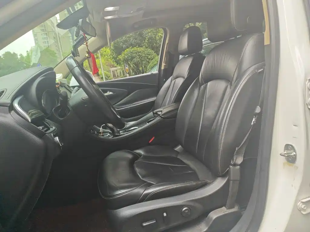 Buick Envision Plus — миниатюра 11