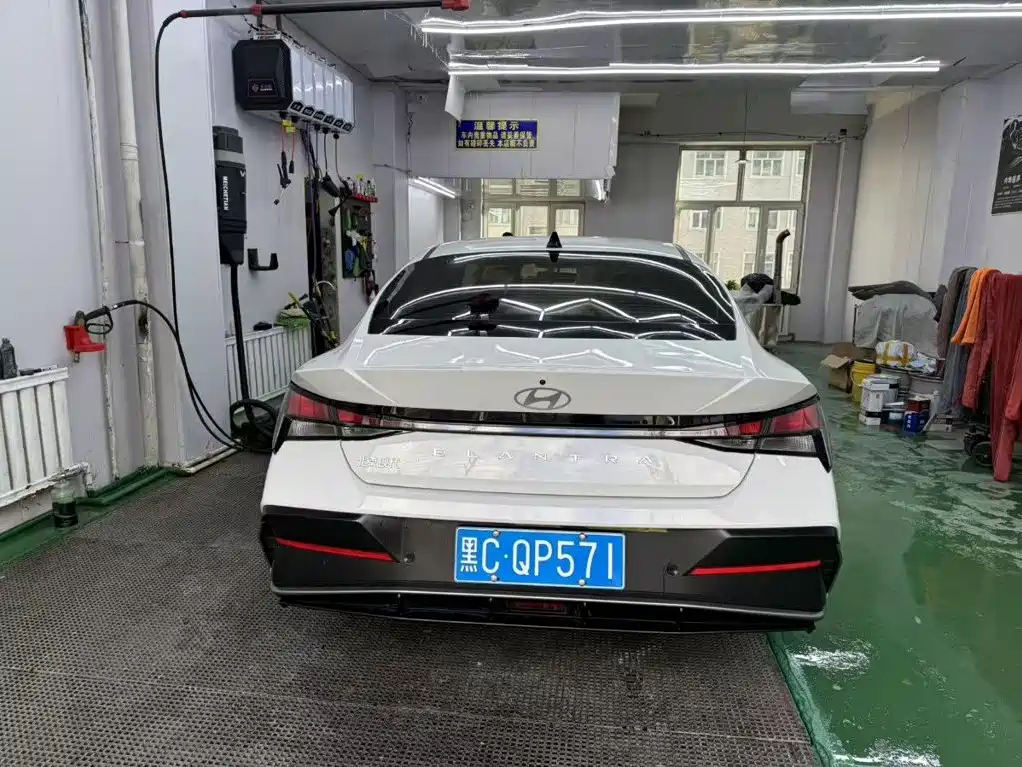 Hyundai Elantra — миниатюра 4