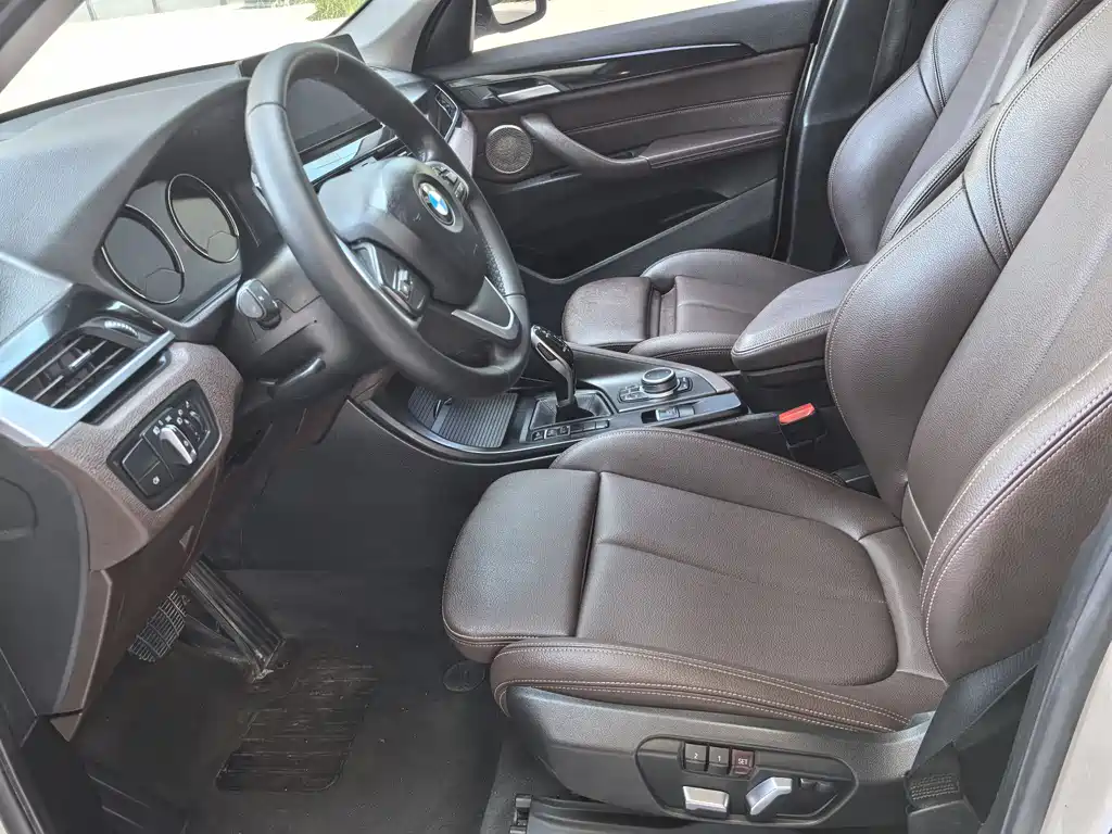BMW X1 - фото 9