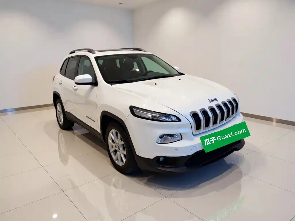 Jeep Cherokee — миниатюра 3