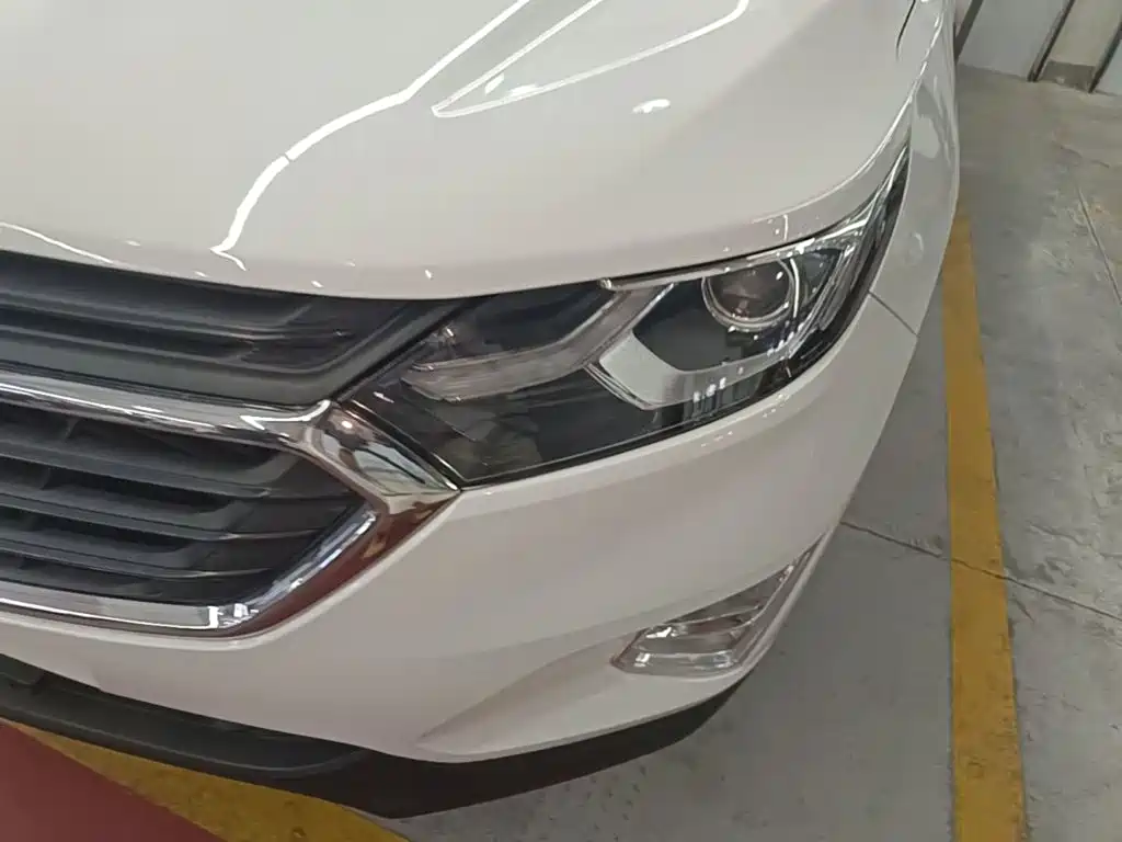 Chevrolet Equinox — миниатюра 24