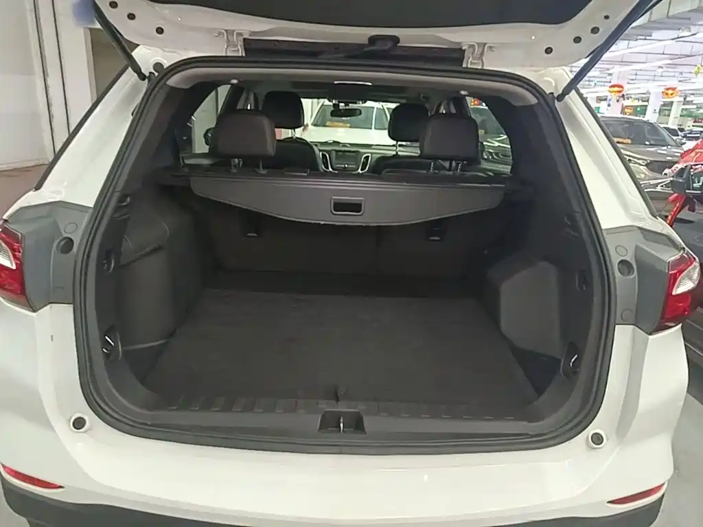 Chevrolet Equinox — миниатюра 19