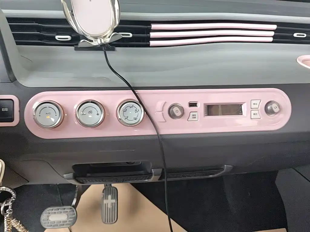 Wuling MINIEV — миниатюра 13