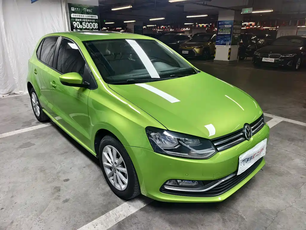 Volkswagen Polo 2014 1.6L AT Luxury