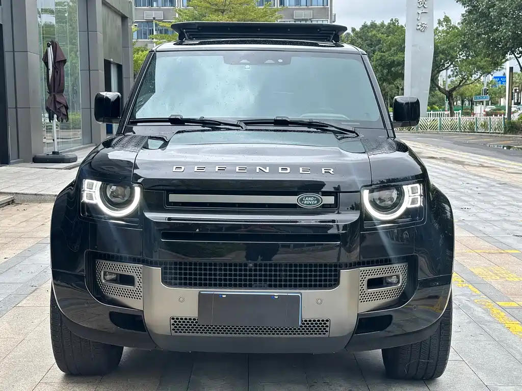 Land Rover Defender — миниатюра 2