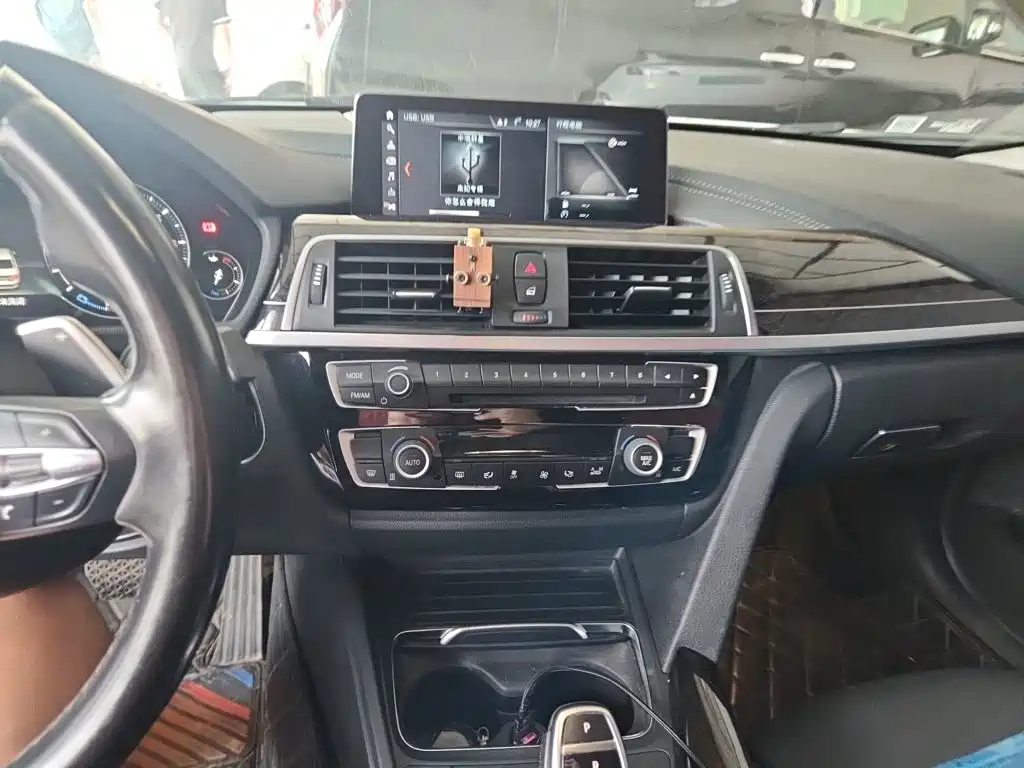 BMW 3 Series — миниатюра 14
