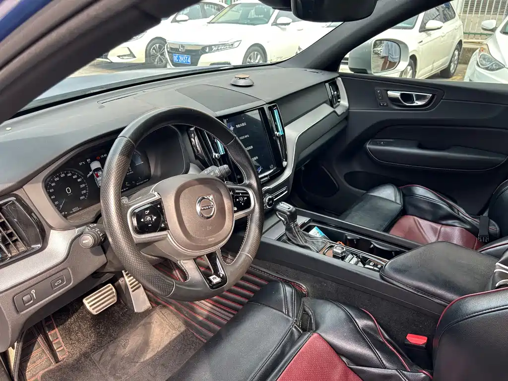 Volvo XC60 — миниатюра 10