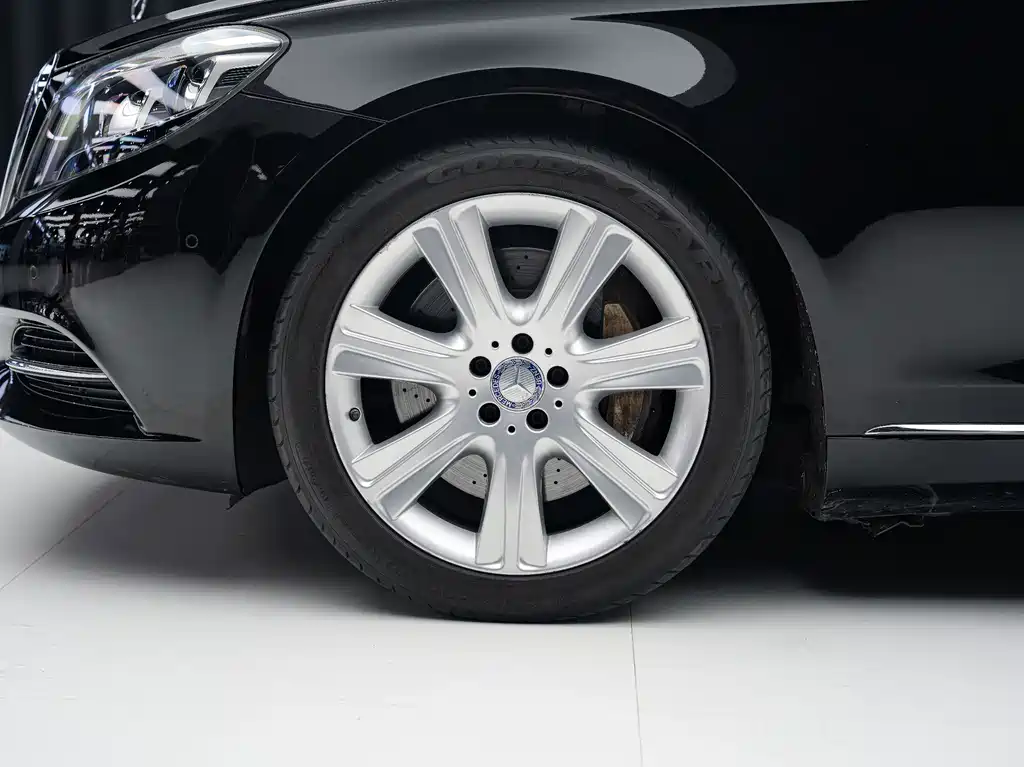 Mercedes-Benz S-Class — миниатюра 7