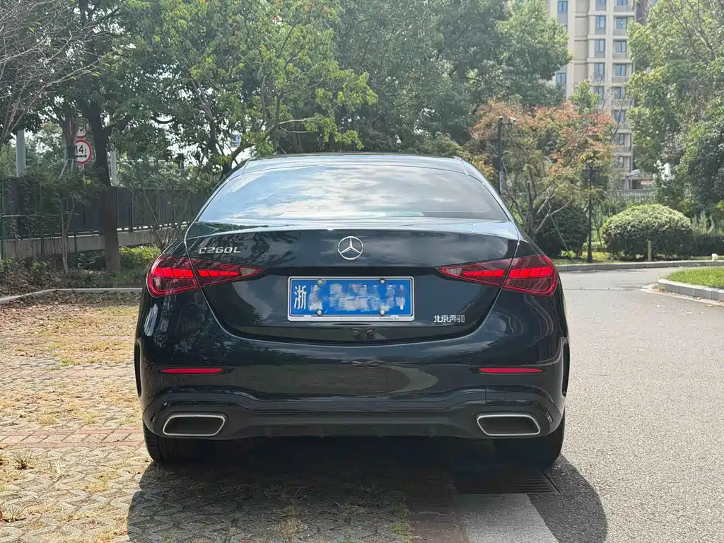 Mercedes-Benz C-Class — миниатюра 13