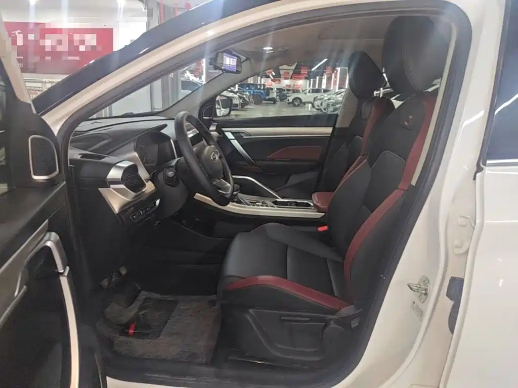 Geely Binyue — миниатюра 16