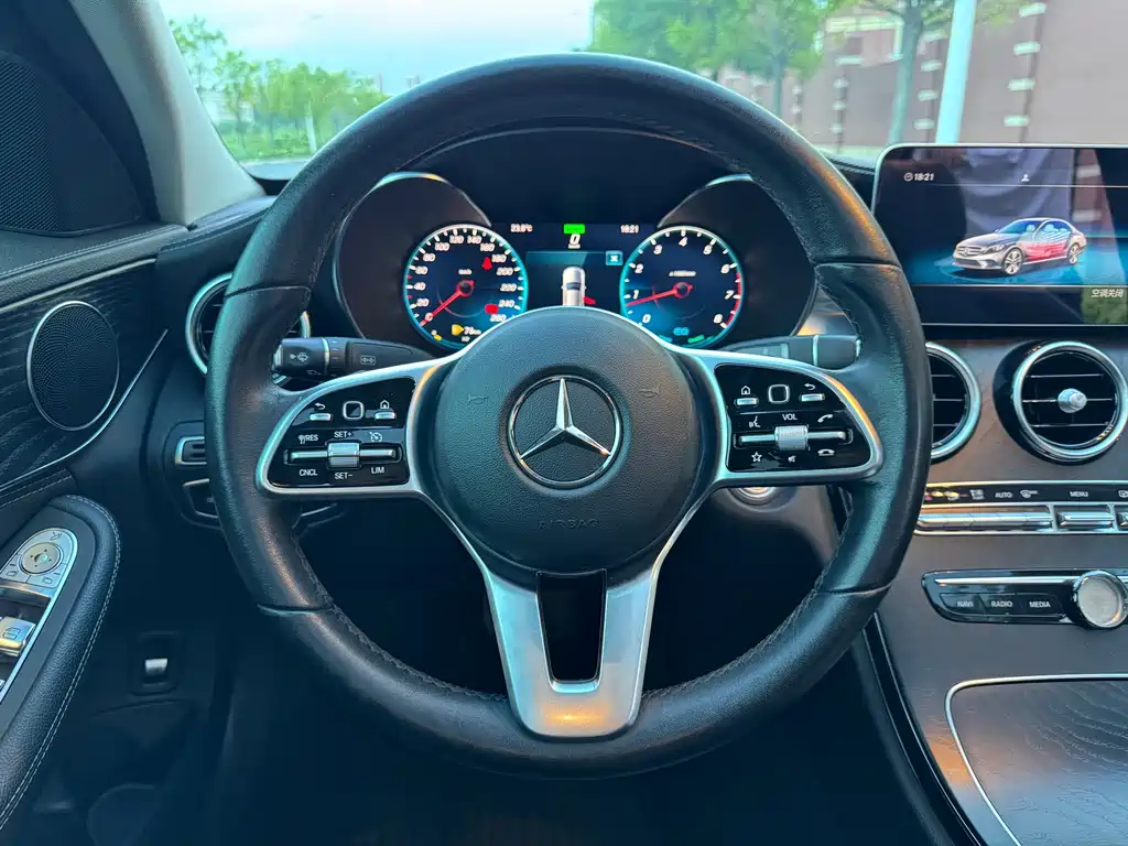 Mercedes-Benz C-Class — миниатюра 14