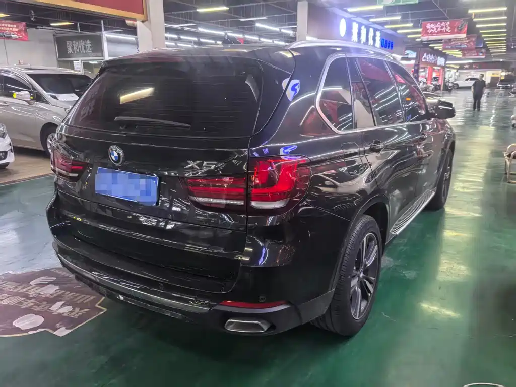 BMW X5 (Import) — миниатюра 7