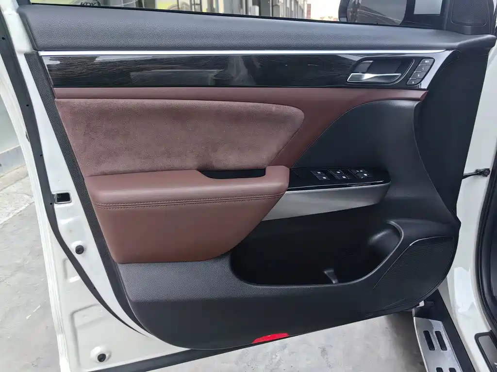 GAC Motor Trumpchi GS8 — миниатюра 9