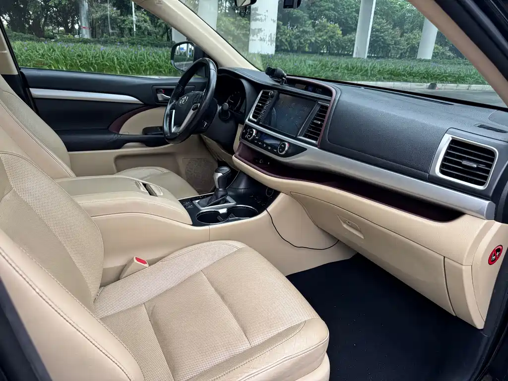 Toyota Highlander — миниатюра 6